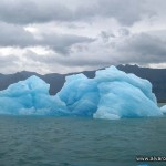 Un iceberg a la deriva en Jökulsárlón